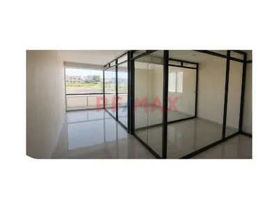 Local Comercial Estreno- A Pasos De La Metropolitana