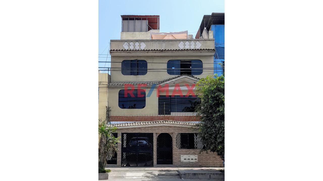 Venta De Amplio Dúplex En Sjl