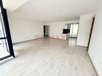 🏢Departamento De Estreno En Cuarto Piso En Urb. Bello Monte