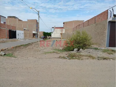 Terreno En Venta Avenida Principal Urb. 7 De Agosto Pimentel