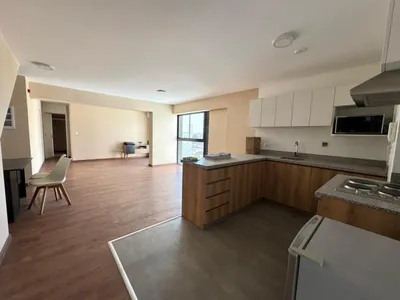 Venta de Departamento en Santiago de Surco - Lima 5 Dormitorios