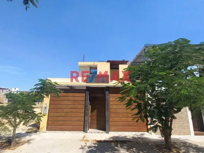 Venta De Linda Casa En Urb Miraflores Country Boulevard
