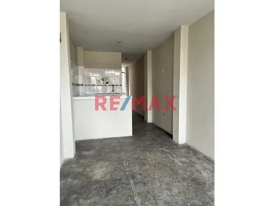 Se Vende 2 Dptos De 2 Dorm + Azotea Fte Al Colegio Politecnico De Comas