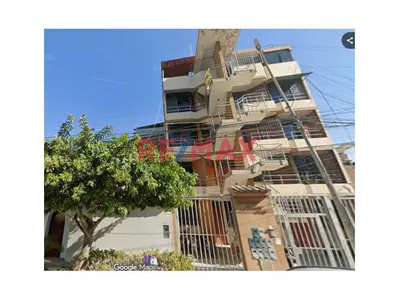 Venta De Departamento En Miraflores - Castilla