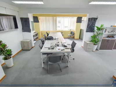 Venta de Oficina en Santiago de Surco - Lima 0 Dormitorio 