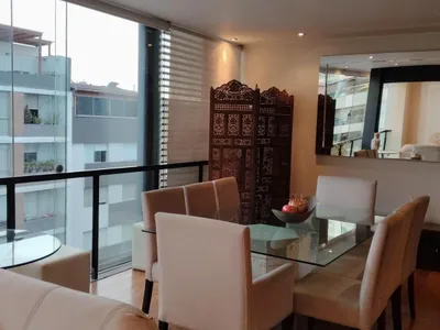 Venta de Departamento en Santiago de Surco - Lima 4 Dormitorios