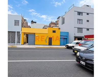 Local Comercial En Alquiler – Av. Tingo María, Breña