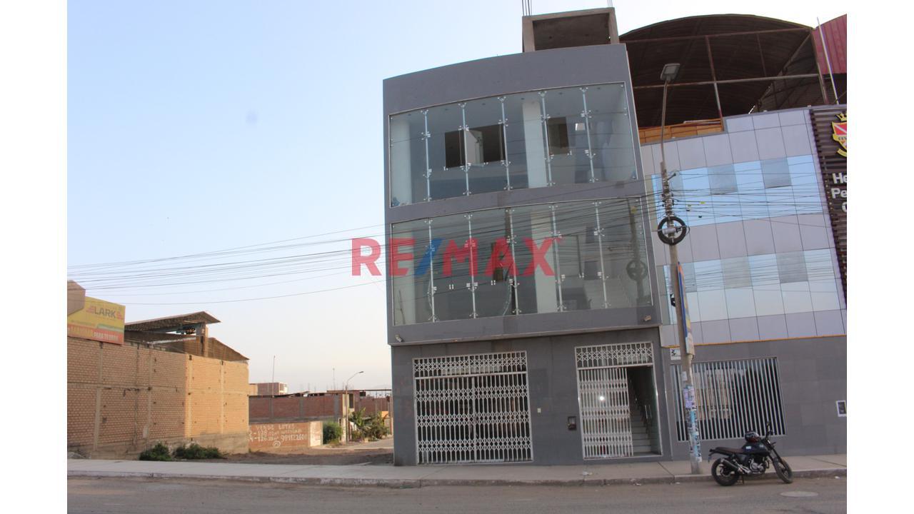 Venta De Local De 3 Pisos En Misma Av Santa Maria
