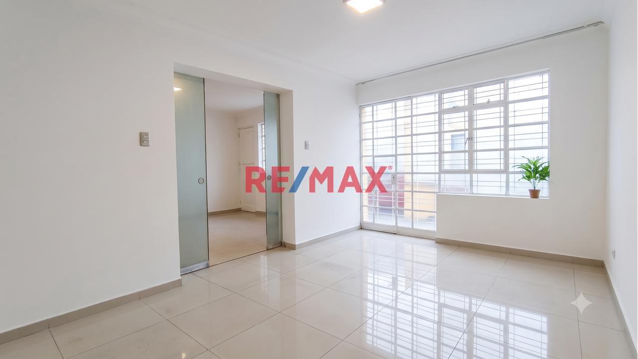 ¡Excelente Oportunidad! Venta De Local En El Corazón De Jesús María