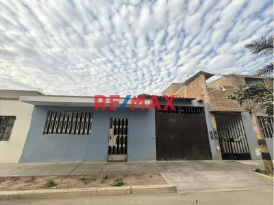 Venta De Casa Calle Salkantay Cerca A Alpamayo Urb. La Libertad