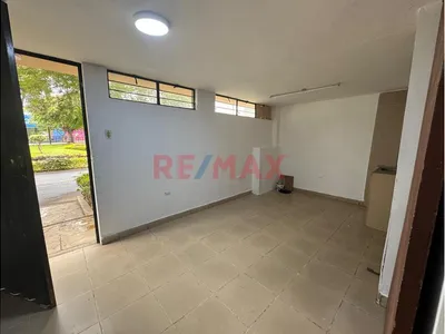 Alquiler Local Para Almacen En Sagitario Surco