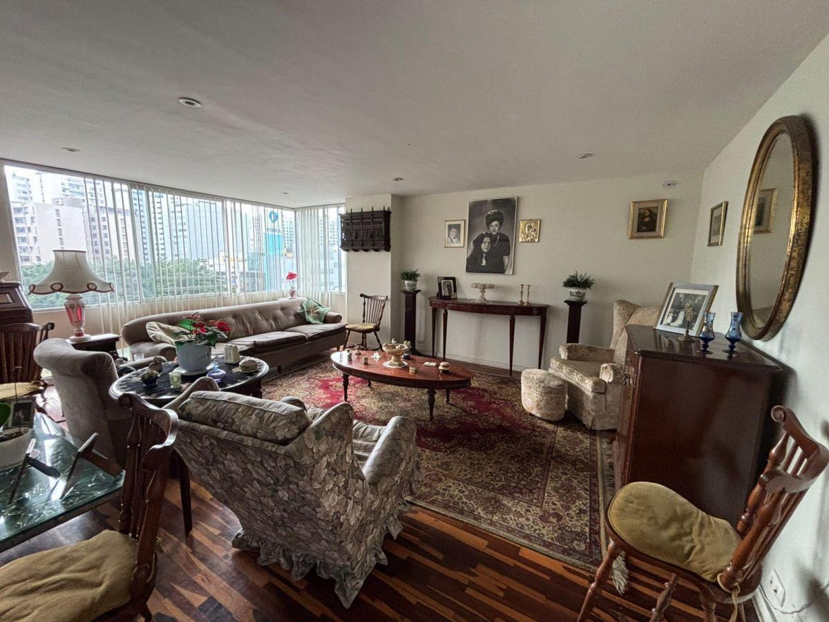 Venta de Departamento en San Isidro - Lima 4 Dormitorios 