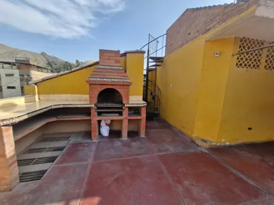 Venta de Casa en La Molina - Lima 6 Dormitorios