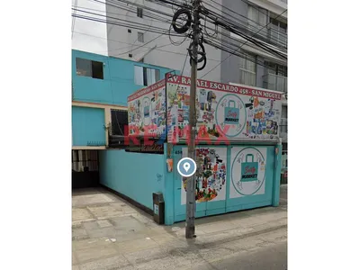Local Comercial De 3 Pisos En Av. Rafael Escardó – San Miguel