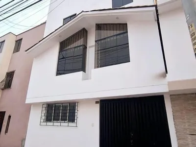 Venta de Casa en Santiago de Surco - Lima 7 Dormitorios 