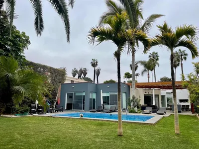Venta de Casa en Chorrillos - Lima 5 Dormitorios