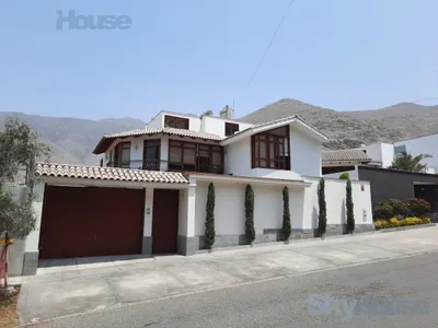 Venta de Casa en La Molina - Lima 4 Dormitorios