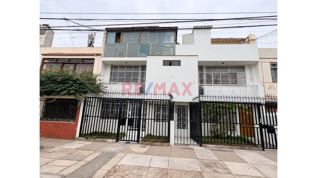 Amplio Departamento De 144 M² En Venta – Pueblo Libre | Calle Odriozola