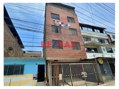 Edificio De 5 Pisos Con 8 Departamentos + Local Comercial