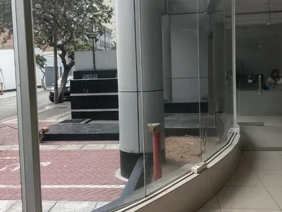 Venta de Local Comercial en Miraflores - Lima 35 Dormitorios 
