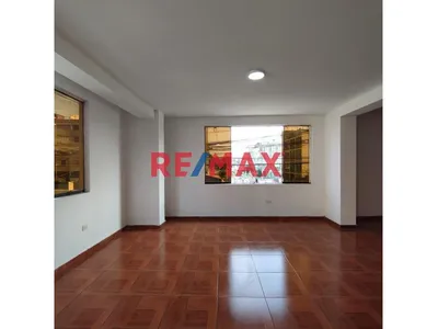 Local Altamente Comercial Av. Samuel Alcázar Rimac