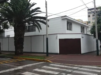 Venta de Casa en San Isidro - Lima 5 Dormitorios 