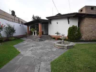 Casa en venta · Camacho, La Molina · 700 m², 3 dorm.