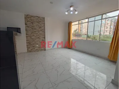 Oficina en alquiler · Pje. 64 Mz. G - Lt.24, Comas · 120 m², 3 dorm.