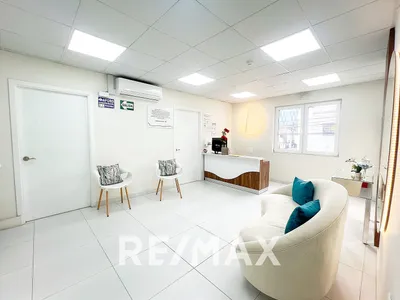 Local Comercial U Oficina Amplia, Versátil Y Remodelada | Avenida Principal | Ideal Para Consultorio Médico O Dental