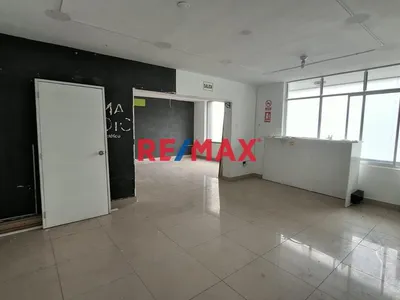 Se Alquila Local Comercial o Departamento – 183M2 - en 2do Piso – Gran Potencial Comercial o Residencial en Urb. California – S/5,500