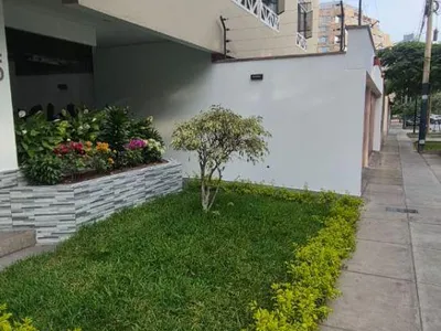 Venta de Departamento en San Isidro - Lima 2 Dormitorios