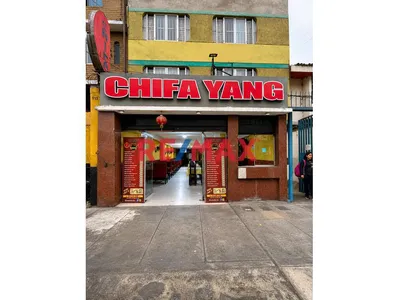 Primer Y Segundo Piso En Venta En Una Zona Altamente Comercial De Av. San Luis.