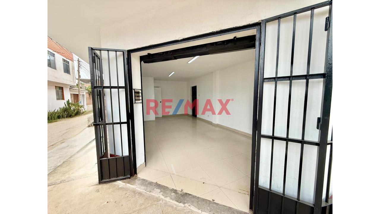 Alquilo Local Comercial 32Mt2, 1Er Piso, Villa María Del Triunfo