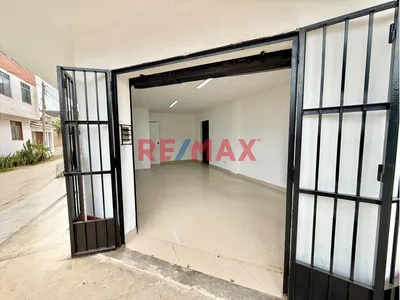 Alquilo Local Comercial 32Mt2, 1Er Piso, Villa María Del Triunfo