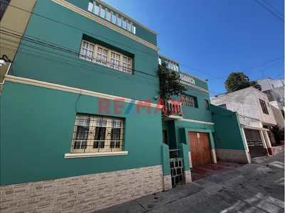 Departamento  Amoblado En Vallecito | Amplios Ambientes Y Ubicación Estratégica En El Cercado