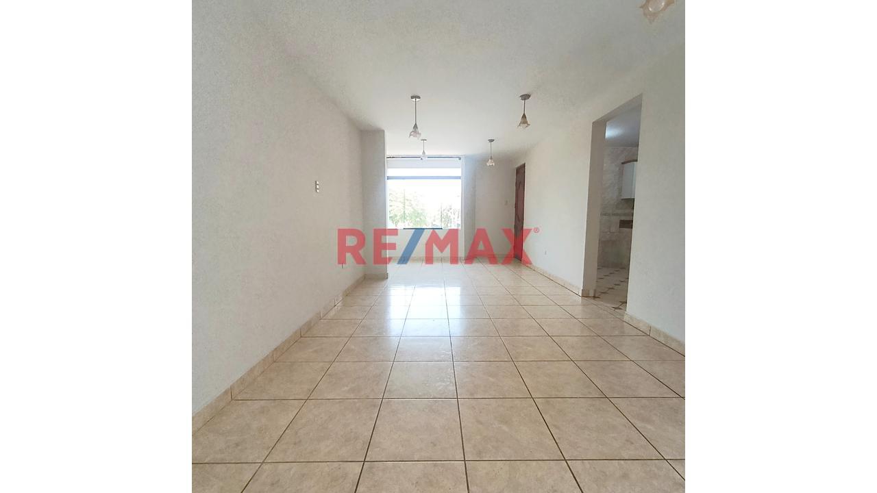 Amplio Dpto. De 109 M2 En 2Do Piso – Cerca A Upc Chorrillos  ¡Sin Pago De Mantenimiento!