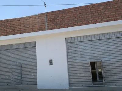 Alquiler De Amplio Local Comercial De 84 M2 Urb . Los Portales
