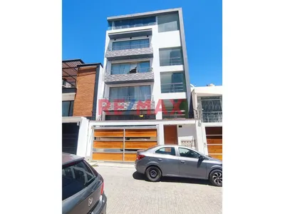 Acogedor Triplex En Alquiler