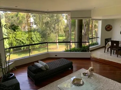 Venta de Departamento en Santiago de Surco - Lima 4 Dormitorios