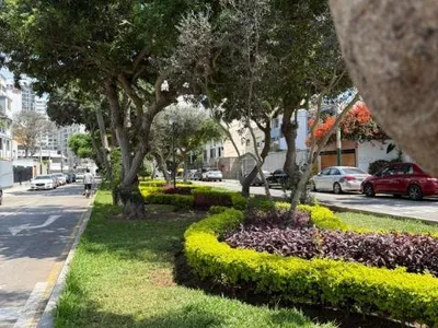Venta de Casa en San Isidro - Lima 4 Dormitorios