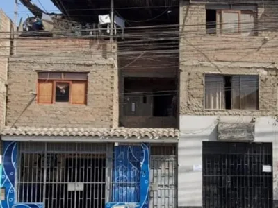 Vendo Casa De 3 Pisos En Villa Maria Del Triunfo
