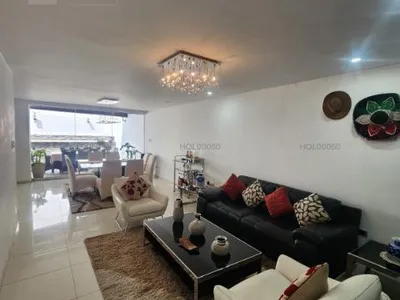 Casa en venta · Puno al 100, La Molina · 310 m², 4 dorm.