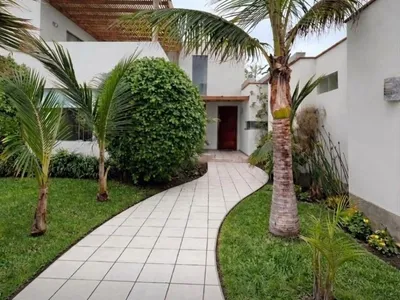 Venta de Casa en Chorrillos - Lima 5 Dormitorios