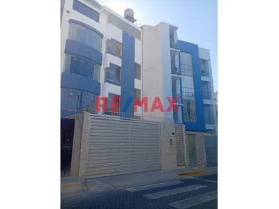 Departamento en venta · Urb. Jorge Basadre, Cayma · 103 m², 3 dorm.