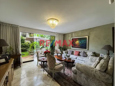 Vendo Departento Primer Piso 255M² Con Terraza Y Jardin