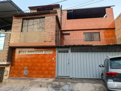 Venta de Casa en Villa María del Triunfo - Lima 4 Dormitorios 