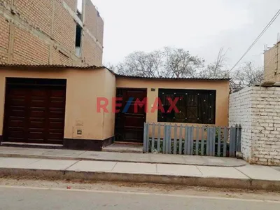 Vendo Casa A Precio De Terreno 185.9 M2 - Puente Piedra