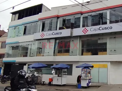 Alquiler De Local Comercial En San Juan De Miraflores De 104M2