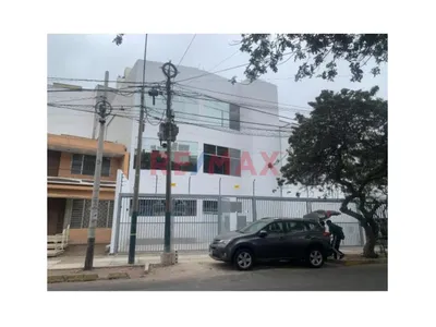 Alquilo Estratégico Local Comercial De 271 M² En Pueblo Libre