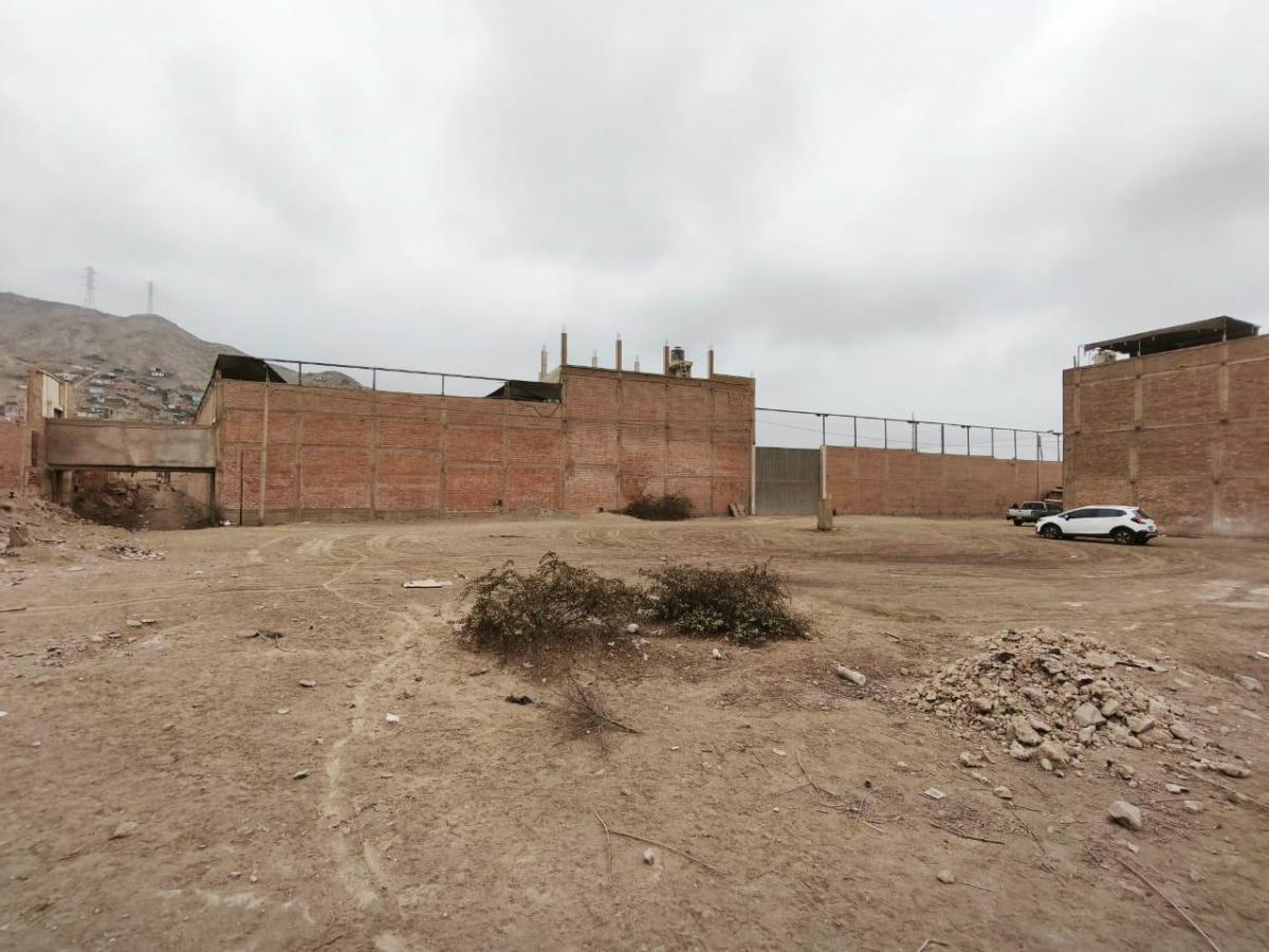Venta de Local Industrial en Chosica - Lima 6 Dormitorios 